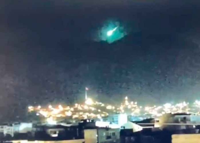 1 turquia, bola de fuego, usuarios, perseidas, video