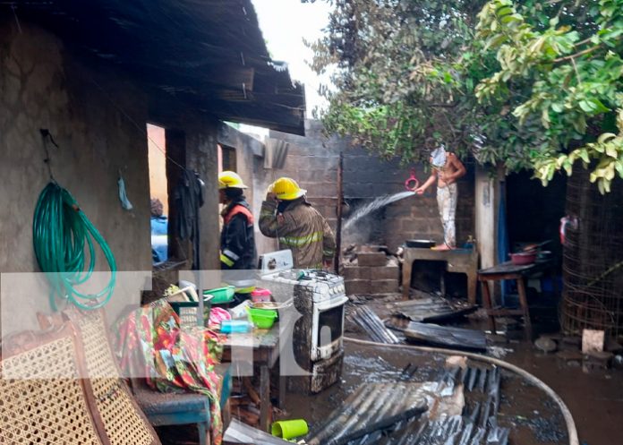 nicaragua, chinandega, voraz incendio, vivienda,