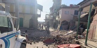 Fuerte sismo en haití.
