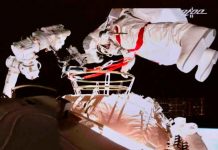 Astronautas chinos realizan una nueva caminata especial Astronautas chinos realizan una nueva caminata especial