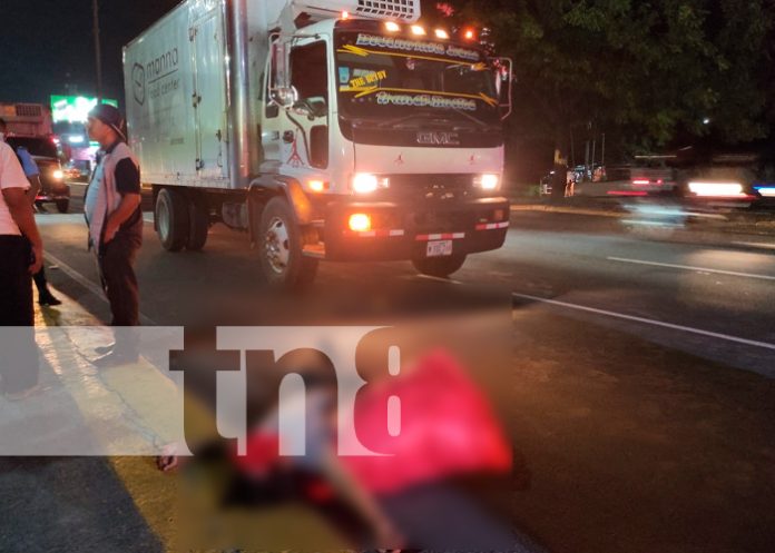 3-104 Peatón muere al ser atropellado por un camión