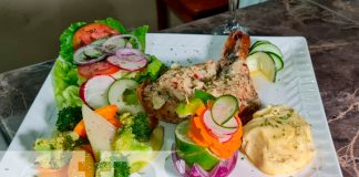 nicaragua, managua, puerto salvador allende, restaurante boleros,