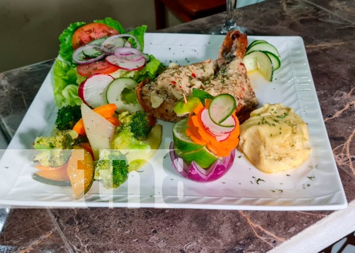 3 nicaragua, managua, puerto salvador allende, restaurante boleros,