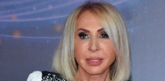 Laura Bozzo cumple 70 años y luce su cuerpo bailando en traje de baño