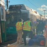 25 personas heridas tras choque de trenes en EEUU Al menos 25 personas resultaron lesionadas este viernes después de que dos trenes ligeros chocaran en la ciudad de Boston