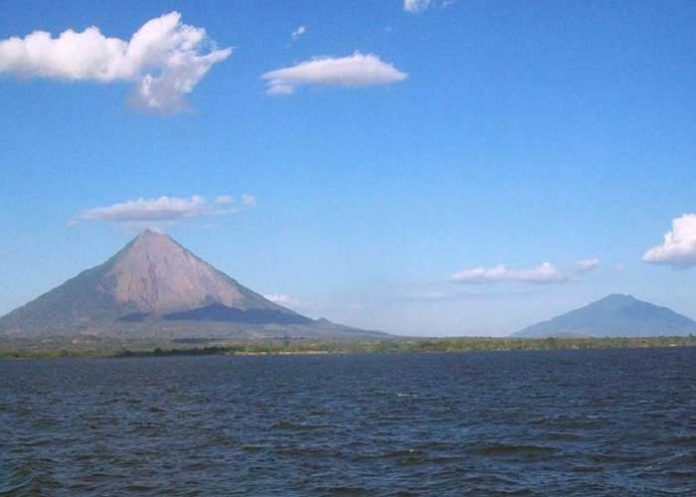 aber Foto: Asamblea Nacional aprueba préstamos para saneamiento de Lago de Managua / Referencia