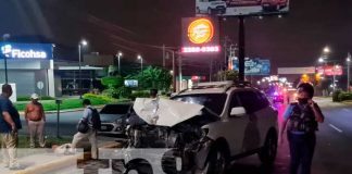 Brutal impacto entre dos camionetas deja cuatro lesionados en carretera a Masaya