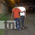 Ometepe: Motociclista y acompañantes se estrellan y terminan ilesos Ometepe: Motociclista y acompañantes se estrellan y terminan ilesos / FOTO / TN8