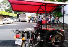 Accidente entre caponera y bus deja dos lesionados en San Judas
