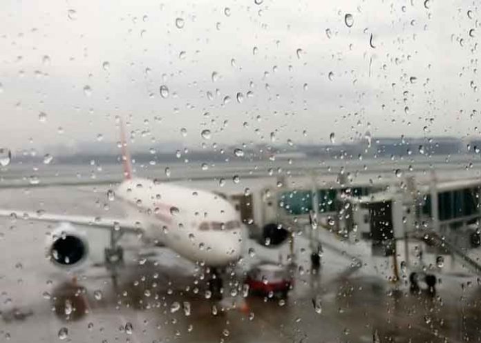 Cierran dos aeropuertos de Santo Domingo por los efectos de Fred