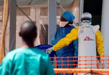 Sanitarios en un centro médico de Goma (República Democrática del Congo) / FOTO / Reuters