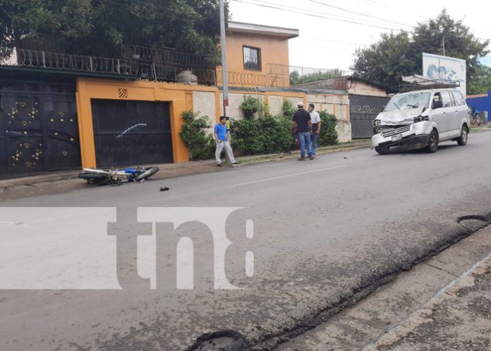 Catapultan a hermanos en los semáforos de Edgar lan en San Judas