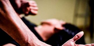 ¡Aberrante! Entraron a robar y violan entre tres a una joven argentina