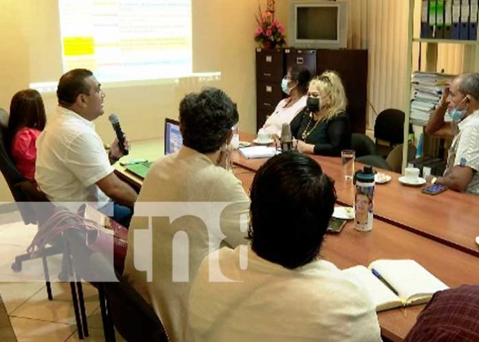 Encuentro la Comisión de Infraestructura y Servicios Públicos de la Asamblea Nacional