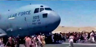 Miles de afganos en el aeropuerto de Kabul