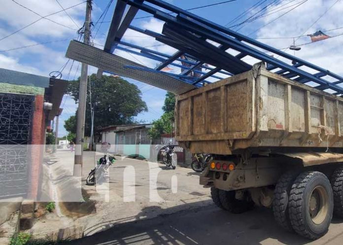 Alcaldía de Managua ayuda a reconstruir vivienda afectada por lluvias