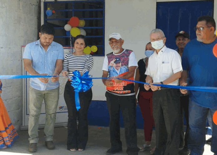 Foto: Familia del barrio Rubén Darío en vivienda digna y solidaria / Cortesía