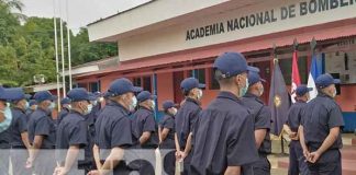 Nuevos bomberos preparándose en la academia nacional