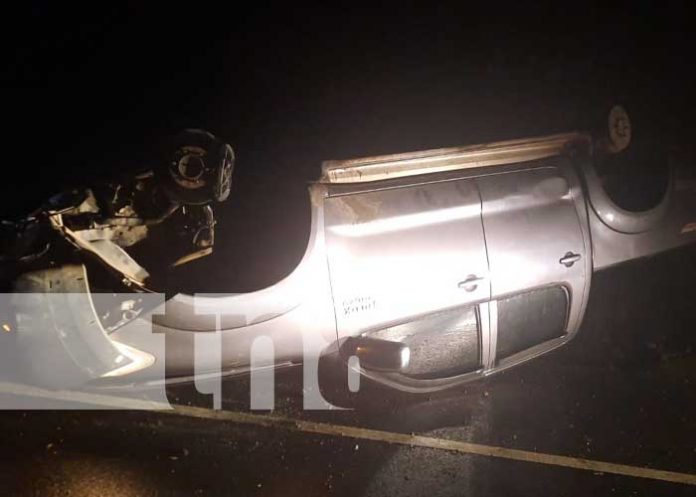 camioneta3 Vehículo abandonado en el km 20 carretera sur