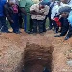 ¡Sacrilegio!: Pastor muere al enterrarse vivo para ‘resucitar’ como Jesús ¡Sacrilegio!: Pastor muere al enterrarse vivo para 'resucitar' con Jesús