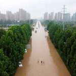 Lluvias torrenciales en China superan las 300 víctimas y se temen más