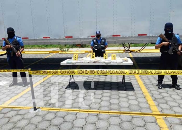 Presentación policial sobre incautación de cocaína en Chinandega