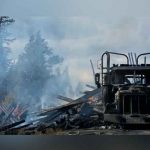 33 personas calcinadas en RD. Congo tras choque entre autobús y pipa 33 personas calcinadas en RD. Congo tras choque entre autobús y pipa