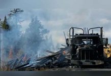 33 personas calcinadas en RD. Congo tras choque entre autobús y pipa