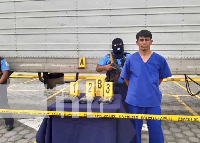 Presentación policial por incautación de cocaína en Chinandega