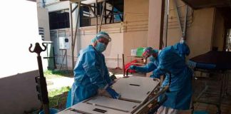 Desinfección de camillas en el Hospital San Juan de Dios