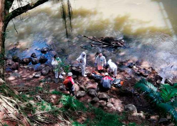 Encuentran sobre una piedra el cadáver de una mujer