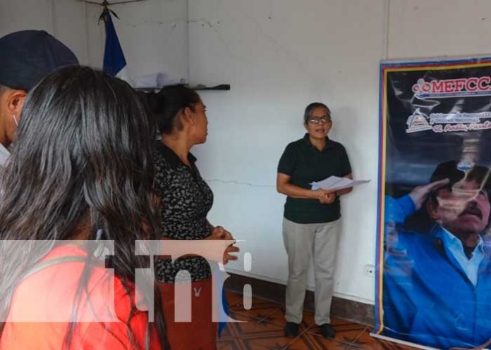 Entregan microcréditos en Estelí