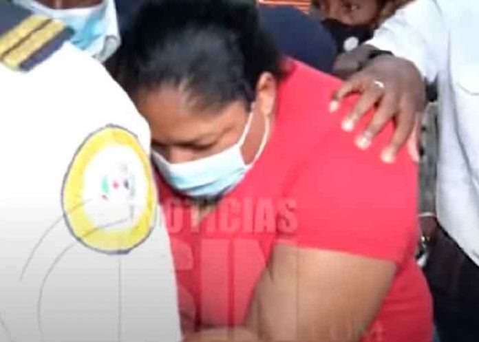 Mujer quema viva a su hija y se roba a su nieta en R.Dominicana