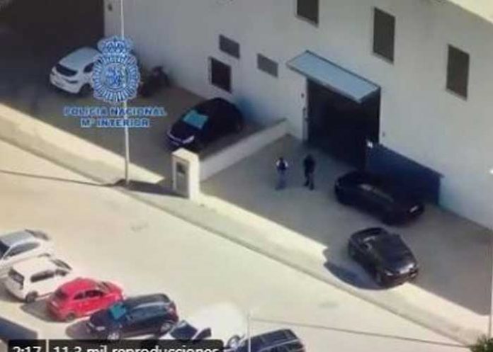 droga3 Capturan en Madrid a in fraganti los miembros de un presunto grupo especializado en dar 'vuelcos' robos de drogas.