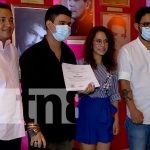 Entregan diploma de participación