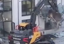 Contratista destruye un edificio que construyó porque no recibió su pago Foto: Contratista destruye un edificio que construyó porque no recibió su pago / Twitter