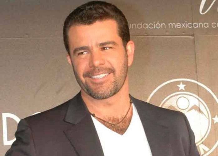 Hospitalizan al actor Eduardo Capetillo / FOTO / Yahoo Noticias