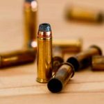 Niño de 9 años muere al ser impactado por una bala perdida mientras dormía