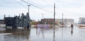Las inundación en Tennessee a dejado al menos 16 muertos y 30 desaparecidos.