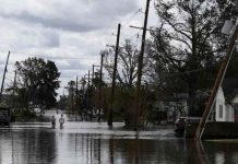 Aumentan a cuatro los muertos en EE.UU. tras el paso del huracán Ida Evacuación de personas tras sufrir inundaciones por el huracán Ida