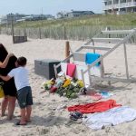 Un rayo mata a un salvavidas e hiere a otras 7 personas en EE.UU.