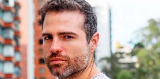 Actor ecuatoriano Roberto Manrique