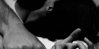 Drogan y abusan de una mujer durante ritual para "sacarle los bichos"