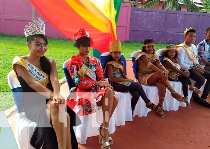 Feria en conmemoración a la semana de la juventud