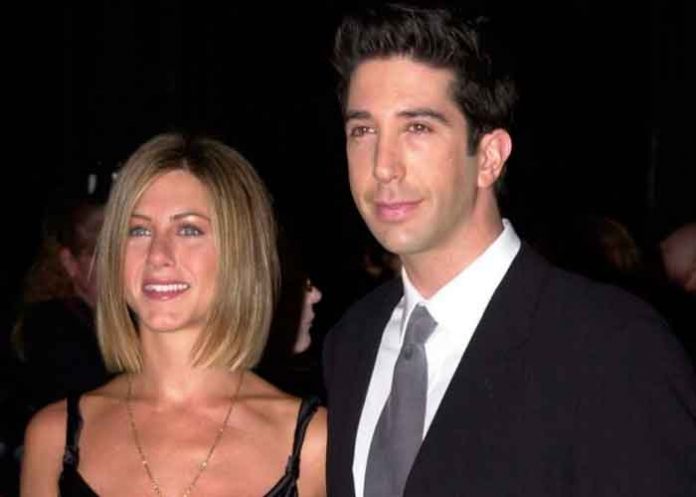 ¡Ahora sí es real! Jennifer Aniston y David Schwimmer están saliendo