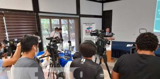 Conferencia de M&R Consultores sobre encuesta electoral, con FSLN liderando intención de votos