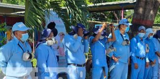 Fumigación en un barrio de Managua