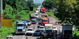 Hacen protestas y piden renuncia del Presidente en Guatemala