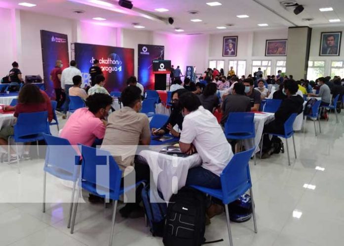 Ideathon que se desarrolla en Managua como parte del Hackathon Nicaragua