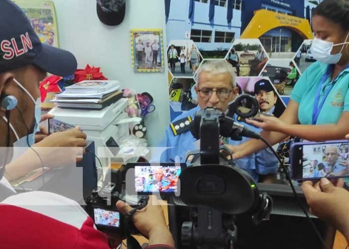 Conferencia policial por homicidio en Bonanza